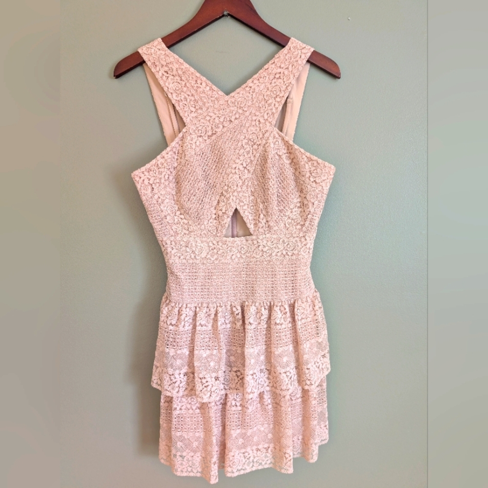 BCBG Alissa Lace Dress NWT Size 8